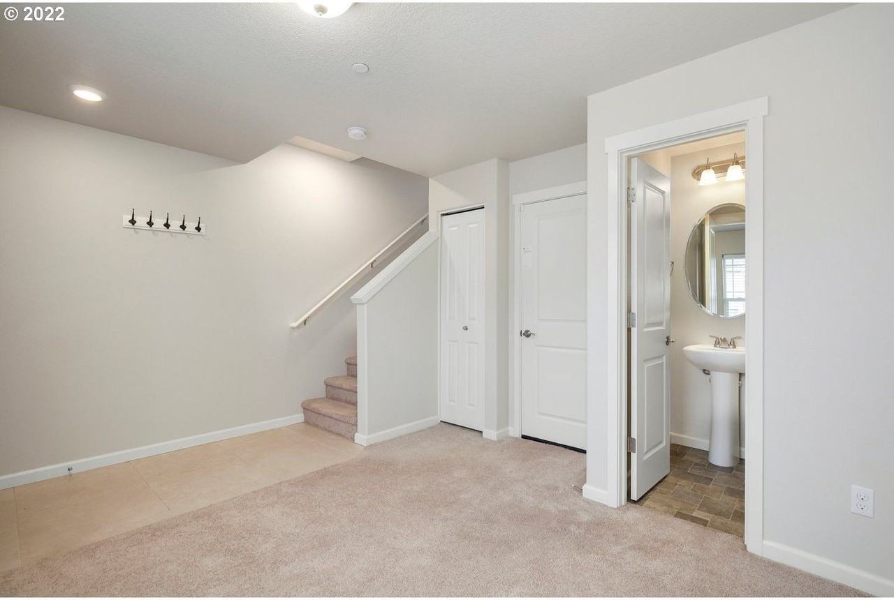 7396 Nw Elise Ave - Photo 6 of 29