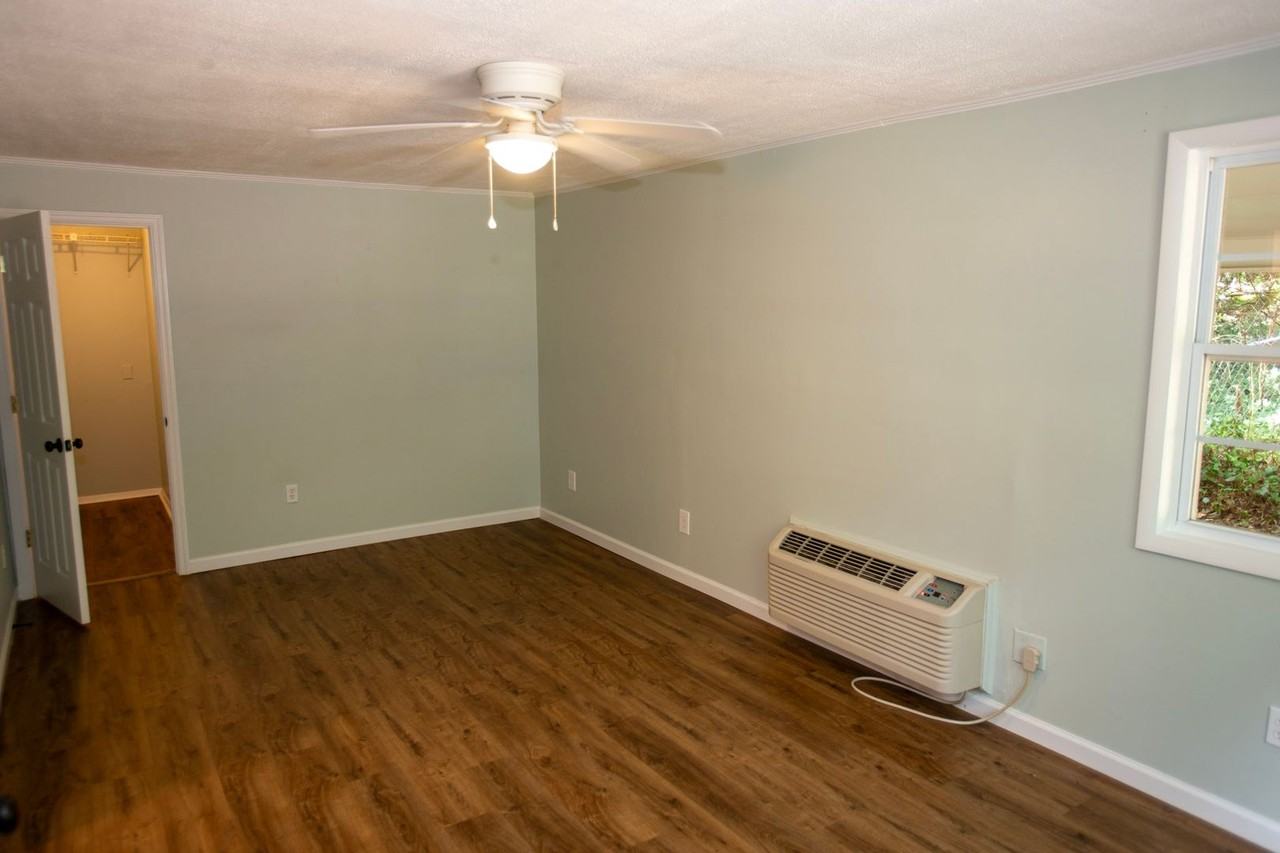 230 Habersham Way - Photo 7 of 14