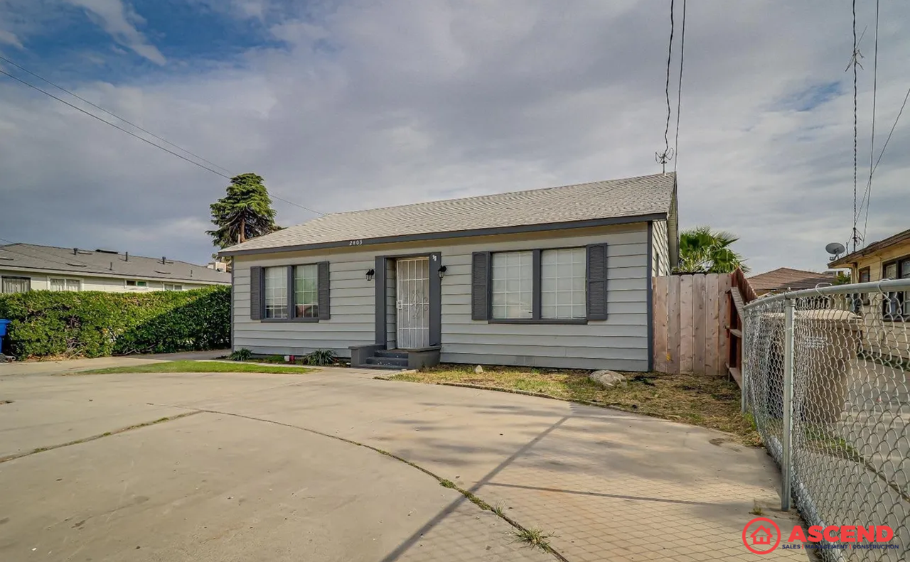 2403 Belle Ter - Photo 2 of 21