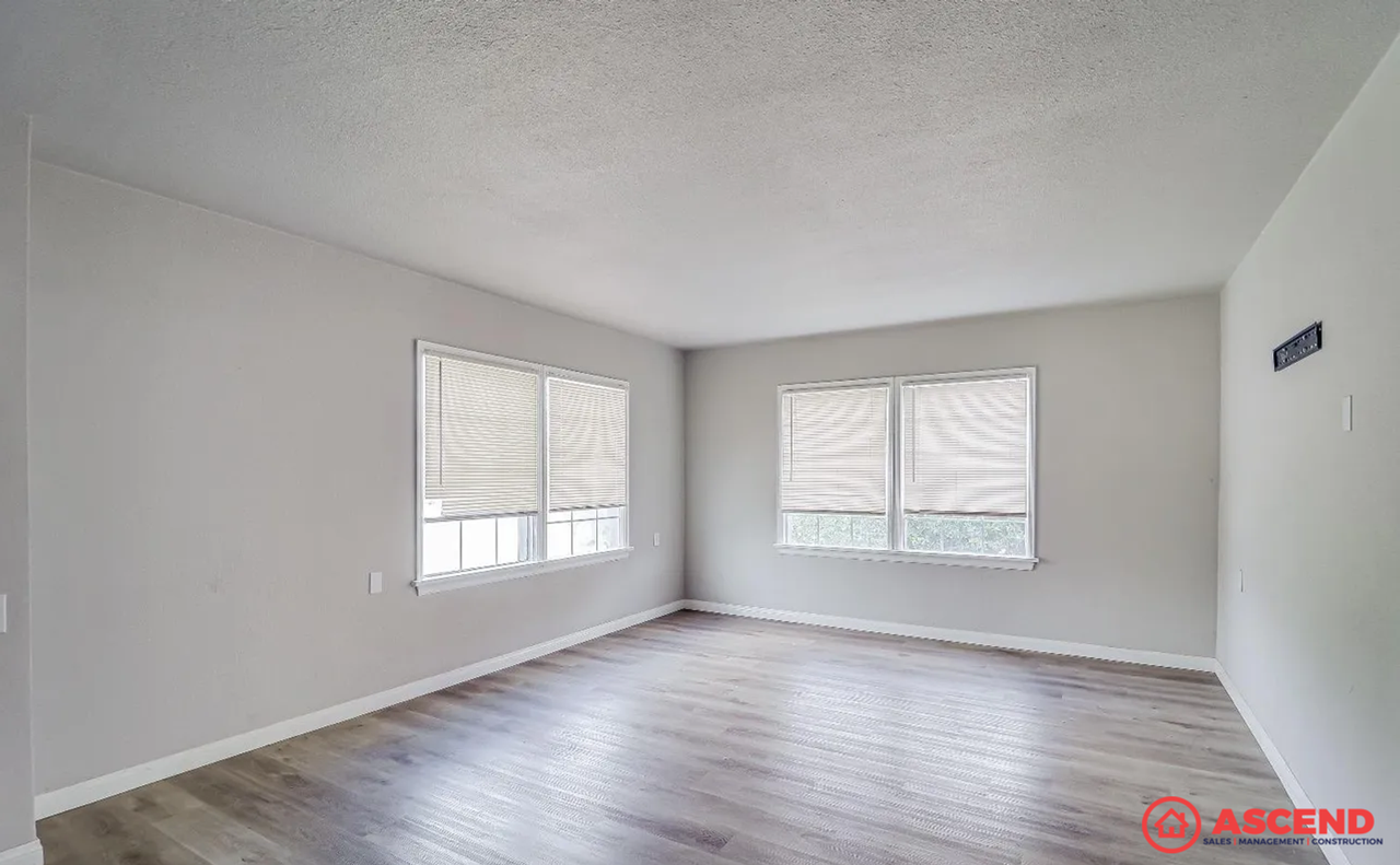 2403 Belle Ter - Photo 4 of 21