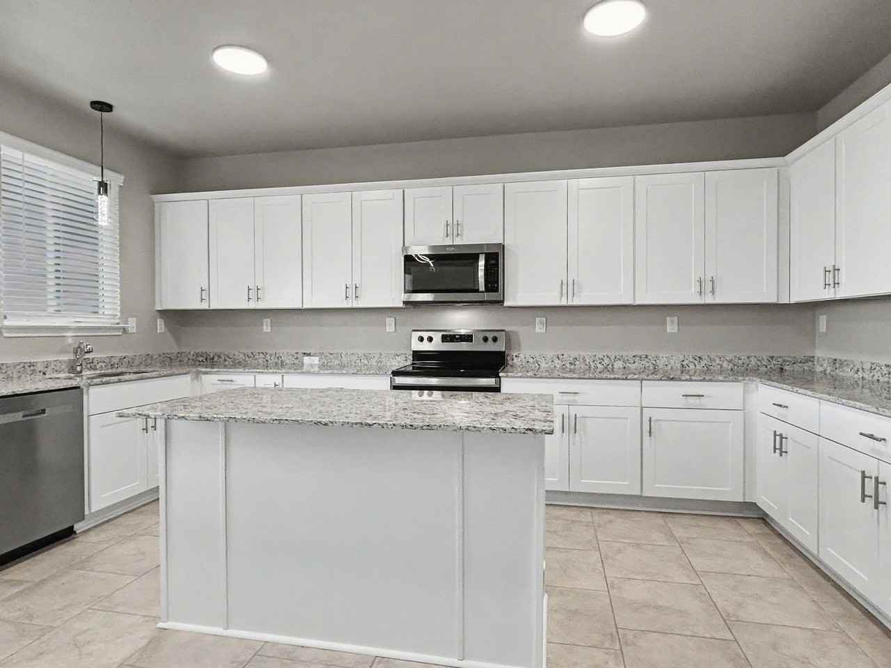7606 Granger Cv - Photo 4 of 31