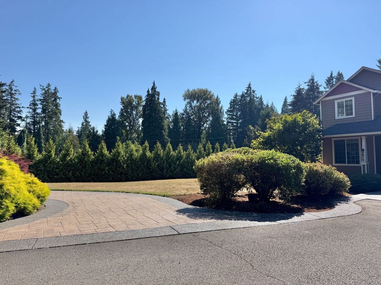 708 Ne 235th St - Photo 4 of 18