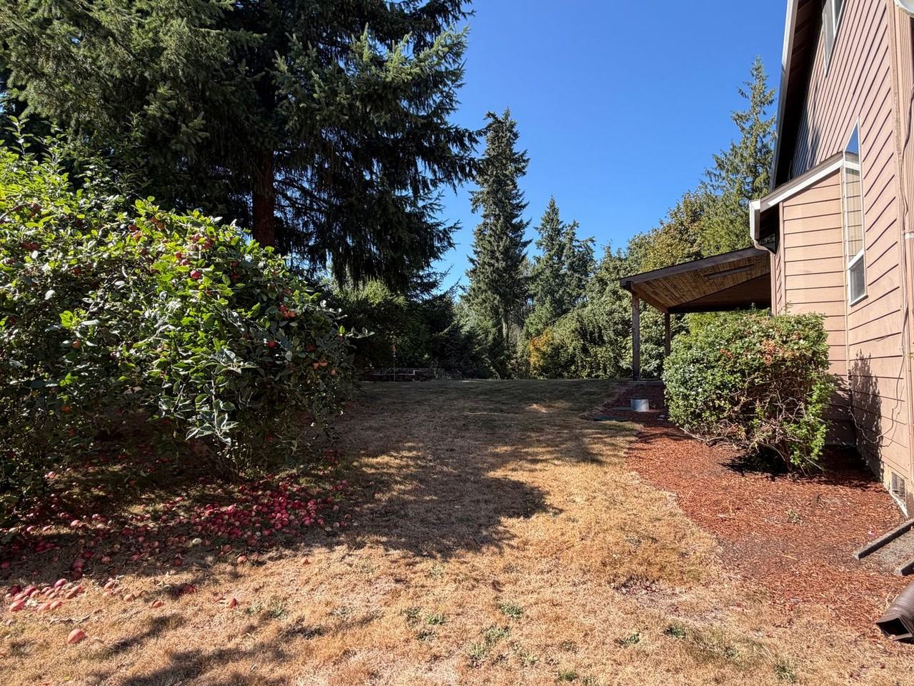 708 Ne 235th St - Photo 7 of 18