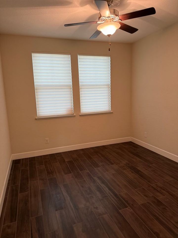 4668 Lue Ln - Photo 4 of 38