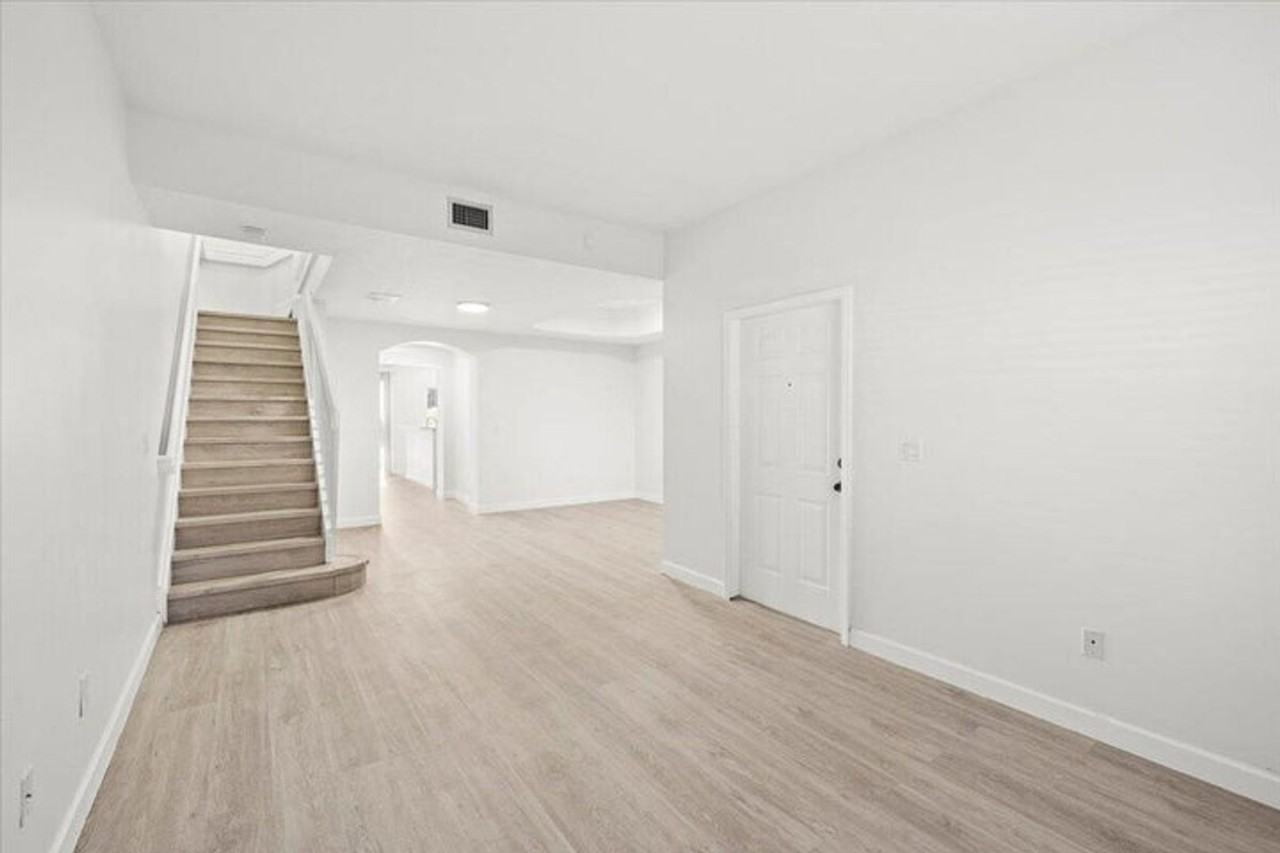4962 Leeward Ln - Photo 4 of 18
