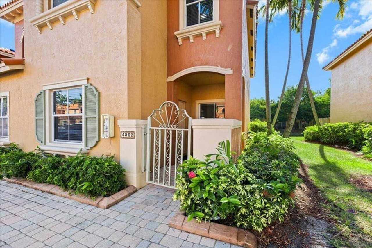 4962 Leeward Ln - Photo 6 of 18