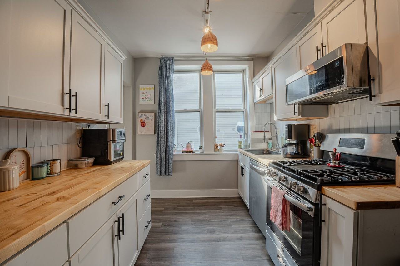 2436 S Wentworth Ave - Photo 4 of 19