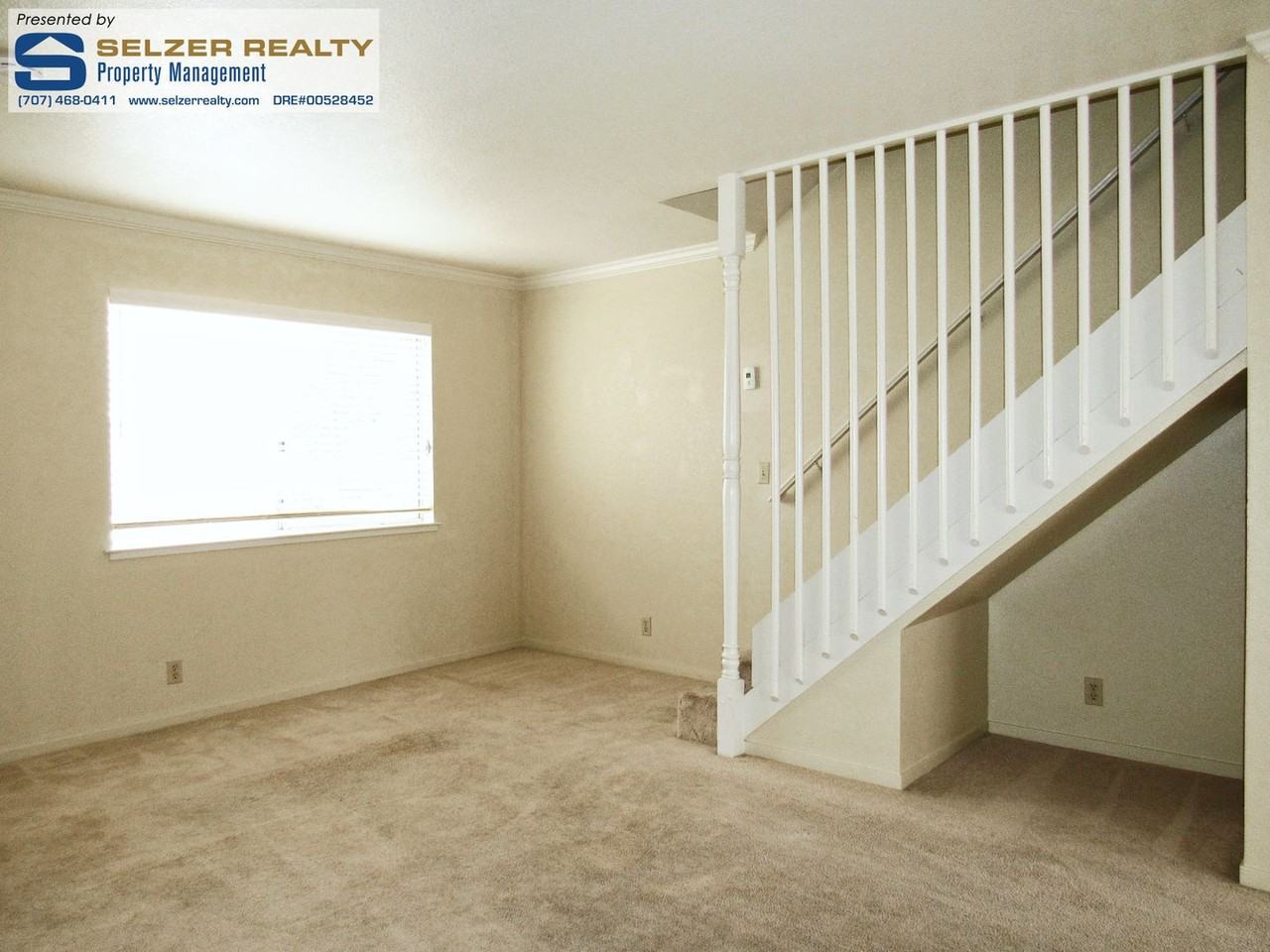 206 Main Cir - Photo 2 of 8