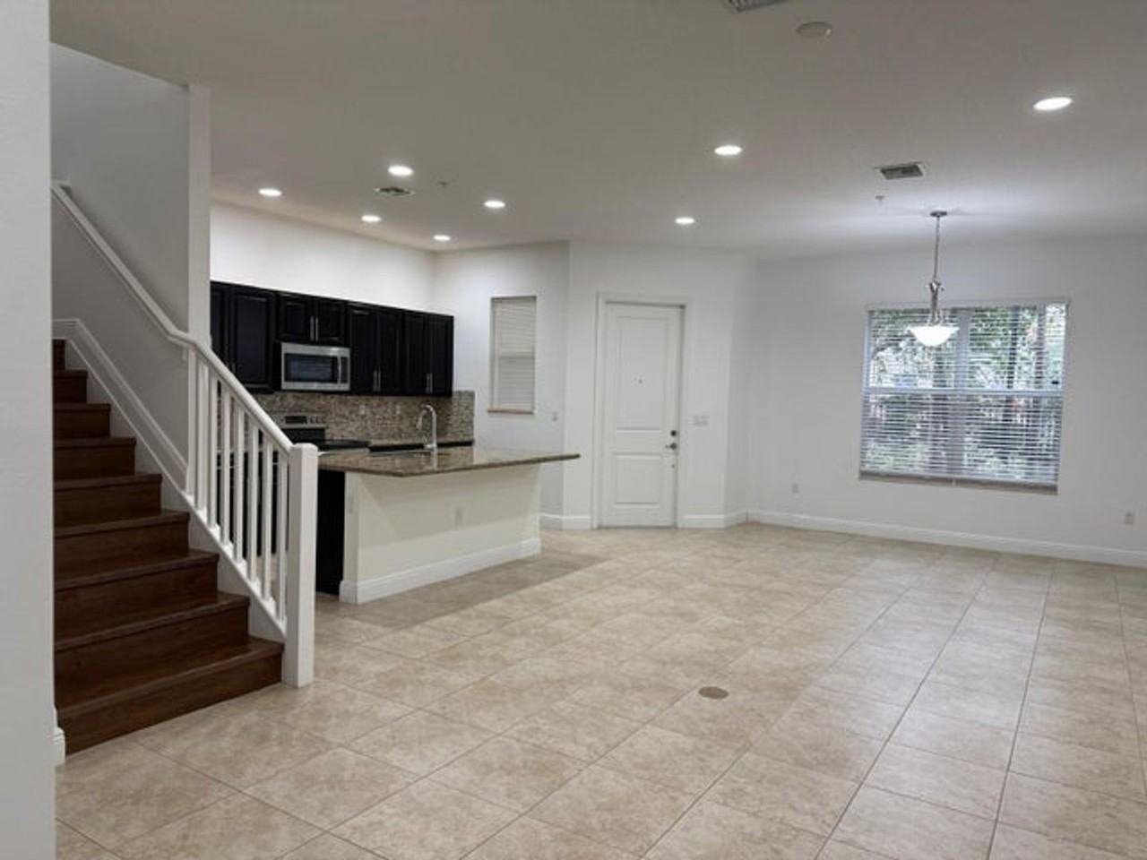 12466 Nw 17th Ct - Photo 2 of 10