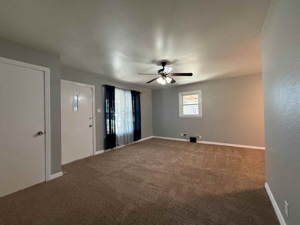 1510 Parker St - Photo 5 of 14