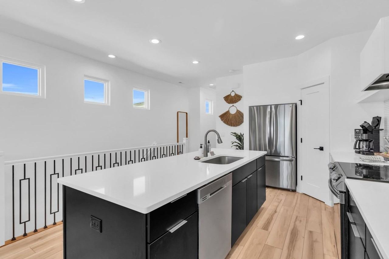 1419 Mackerel Ln #1 - Photo 6 of 23