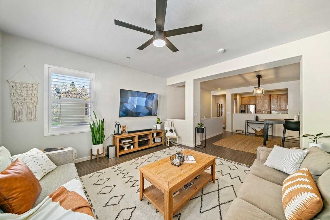 8430 Crystal Walk Cir - Photo 4 of 36