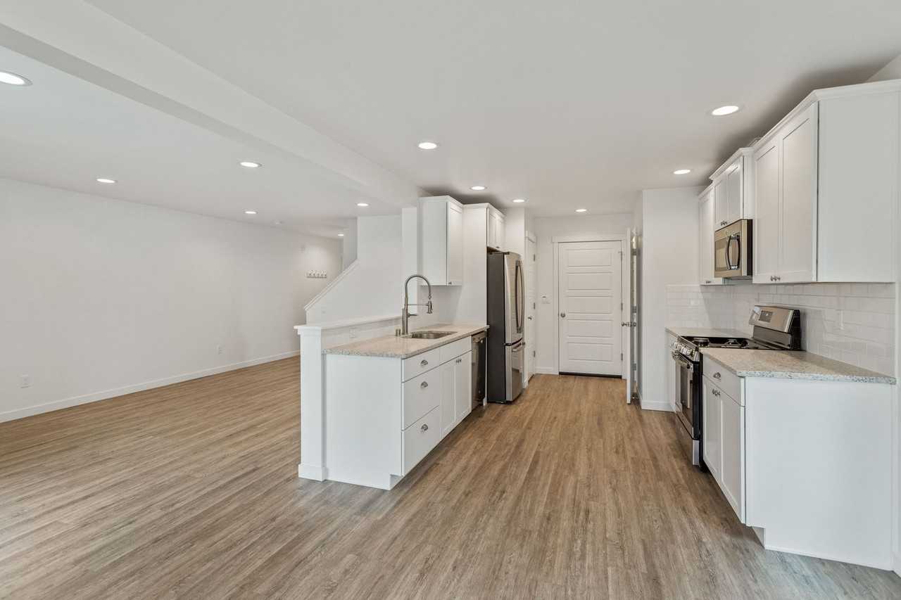 1785 Nw 5th Ave - Photo 2 of 15