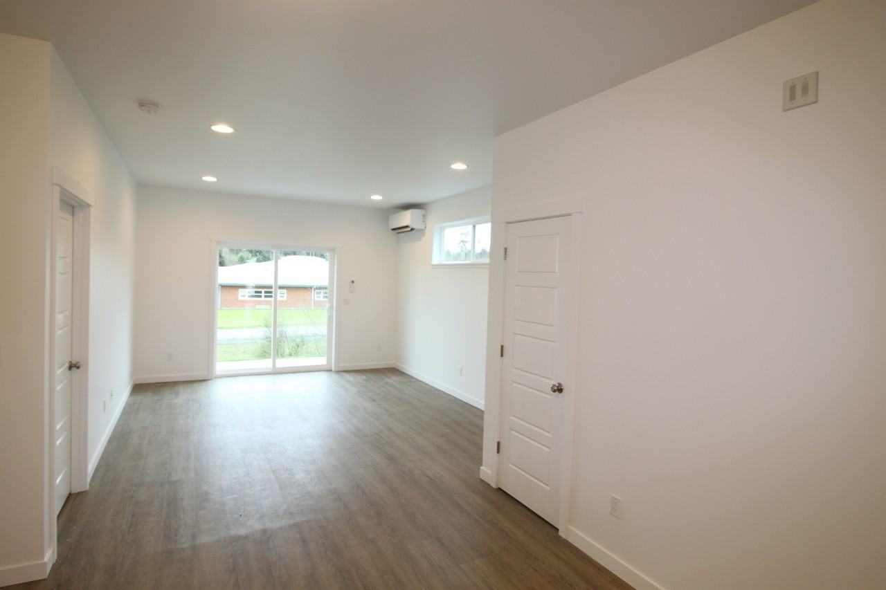 1785 Nw 5th Ave - Photo 5 of 15