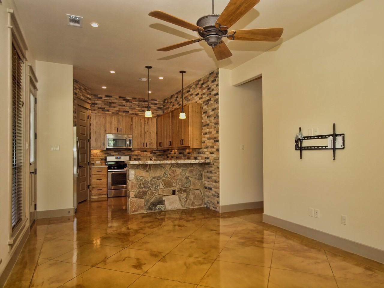 2917 Rio Grande St - Photo 3 of 31
