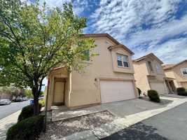 featured image of 4361 Altura Vista Ln Ne