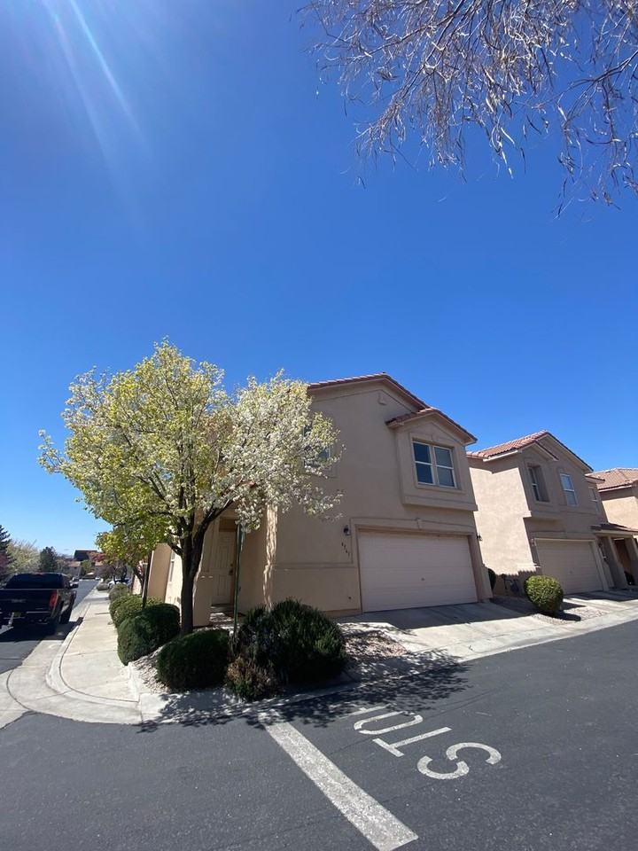4361 Altura Vista Ln Ne - Photo 2 of 18
