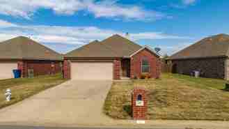 110 Vienne Pl - Photo 1 of 1