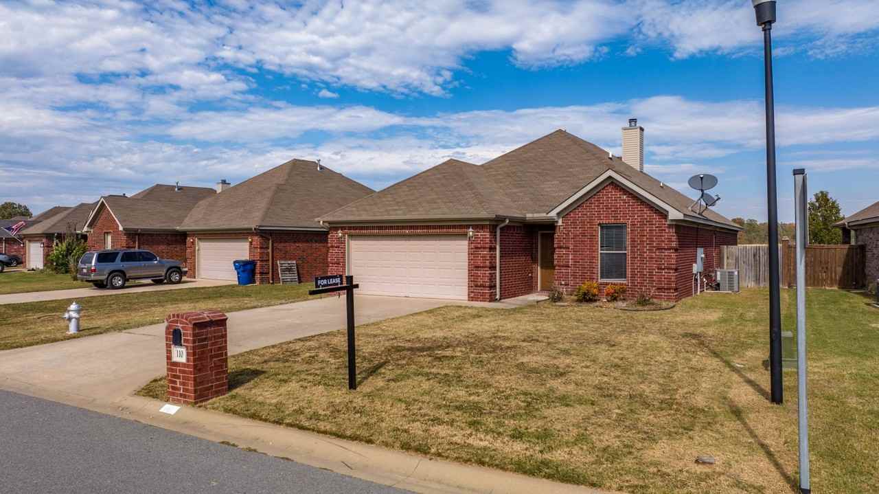 110 Vienne Pl - Photo 2 of 43