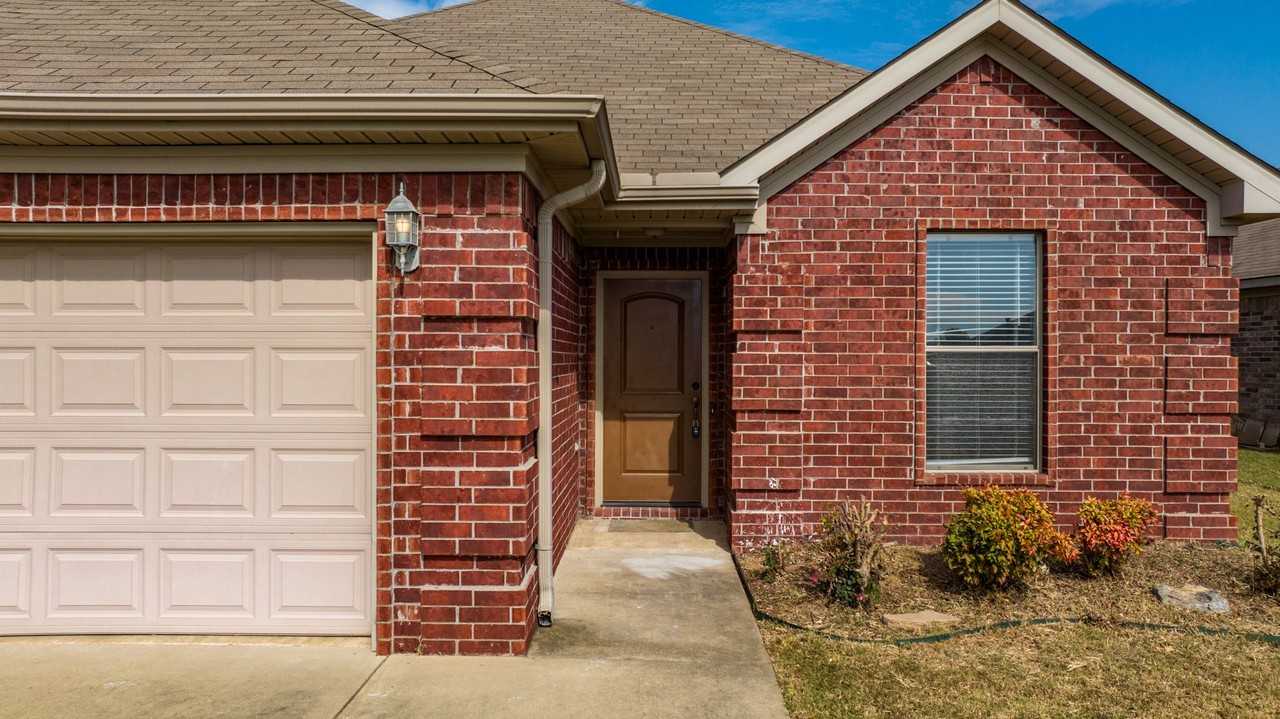 110 Vienne Pl - Photo 3 of 43