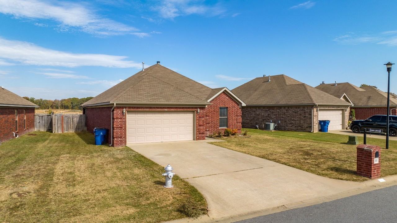 110 Vienne Pl - Photo 4 of 43