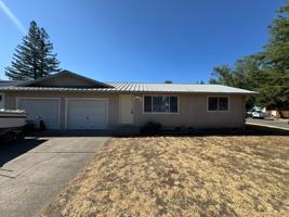 featured image of 826 S Royal Ave