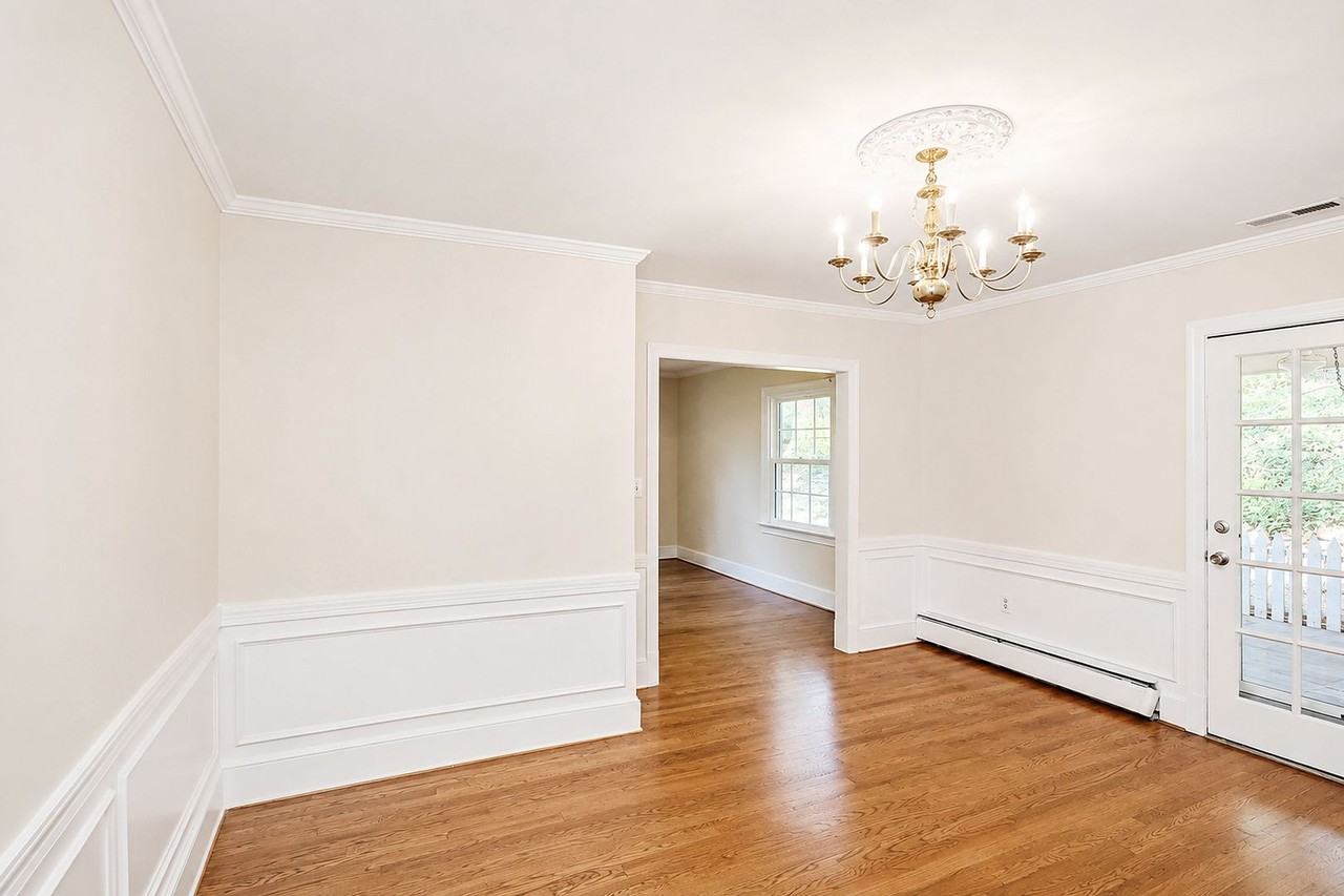 1626 Brandywine Dr - Photo 3 of 17