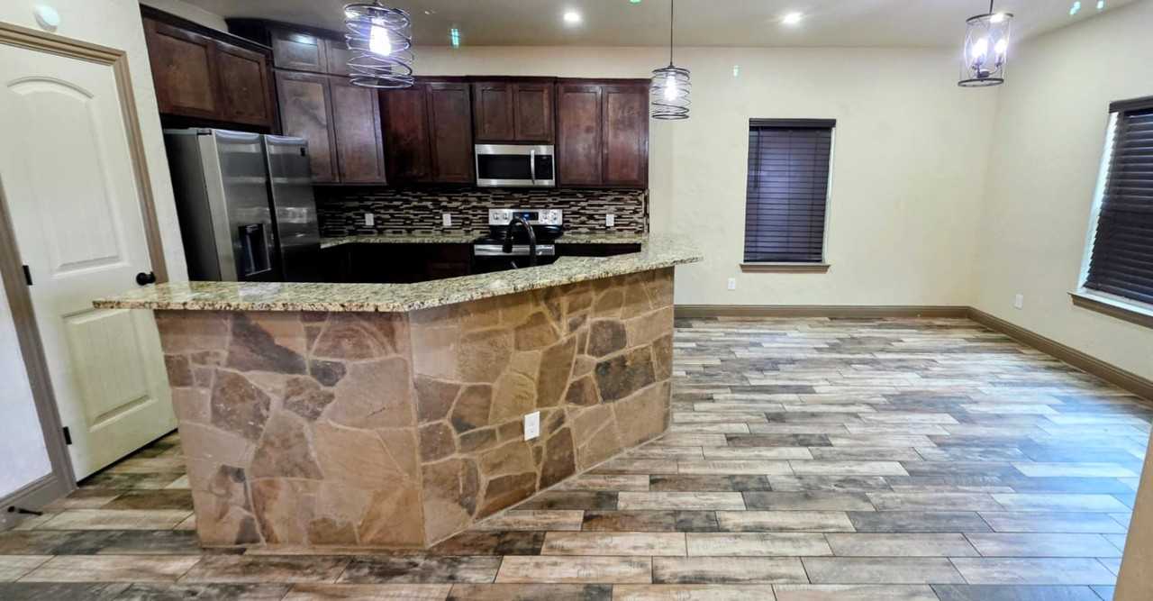 3504 Avenue I #NA - Photo 4 of 20