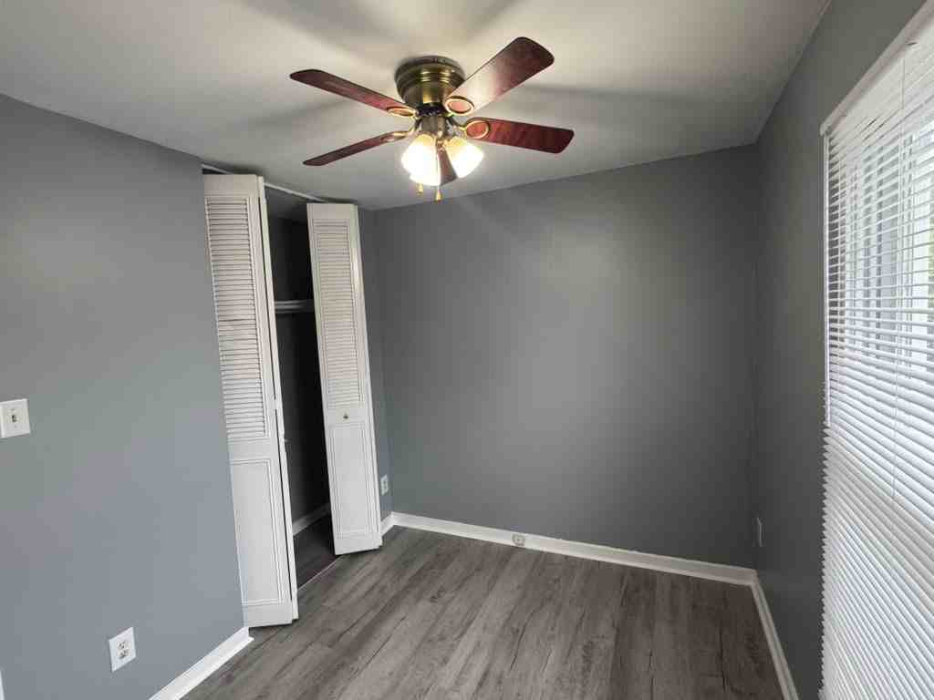 222 Knightsmanor Ct #1 - Photo 5 of 8