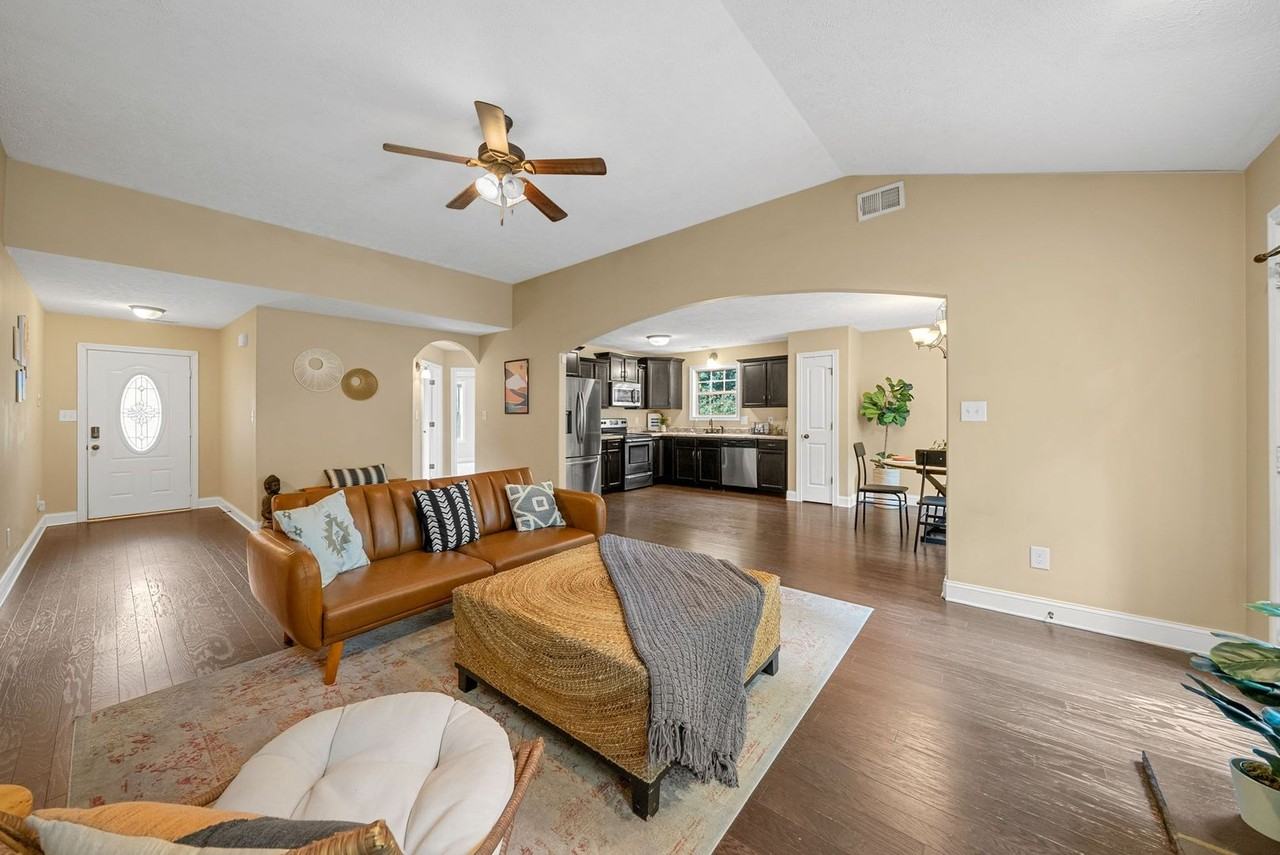 1314 Hand Dr - Photo 6 of 27