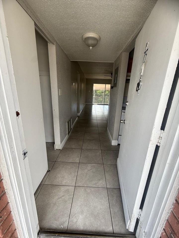 797 W Lancaster Rd #F75 - Photo 7 of 22