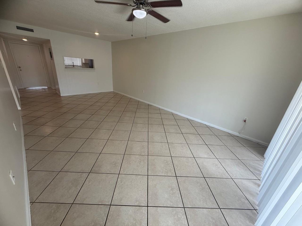 809 W Lancaster Rd #I113 - Photo 6 of 19