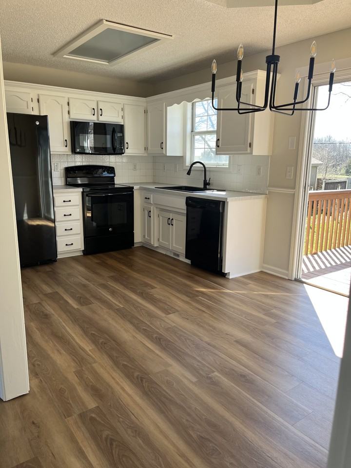 1407 Spruce Dr #NA - Photo 5 of 18