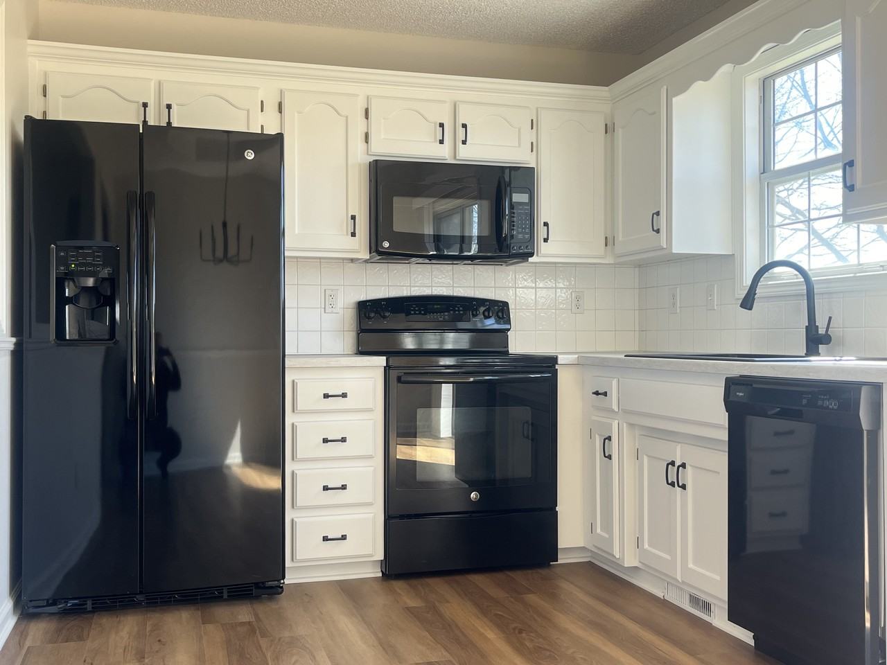 1407 Spruce Dr #NA - Photo 6 of 18