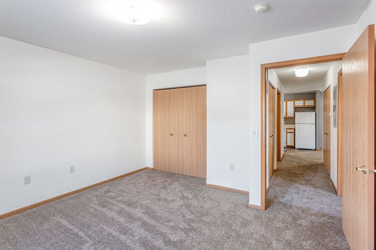 4300 Mckenzie Dr Se - Photo 3 of 6