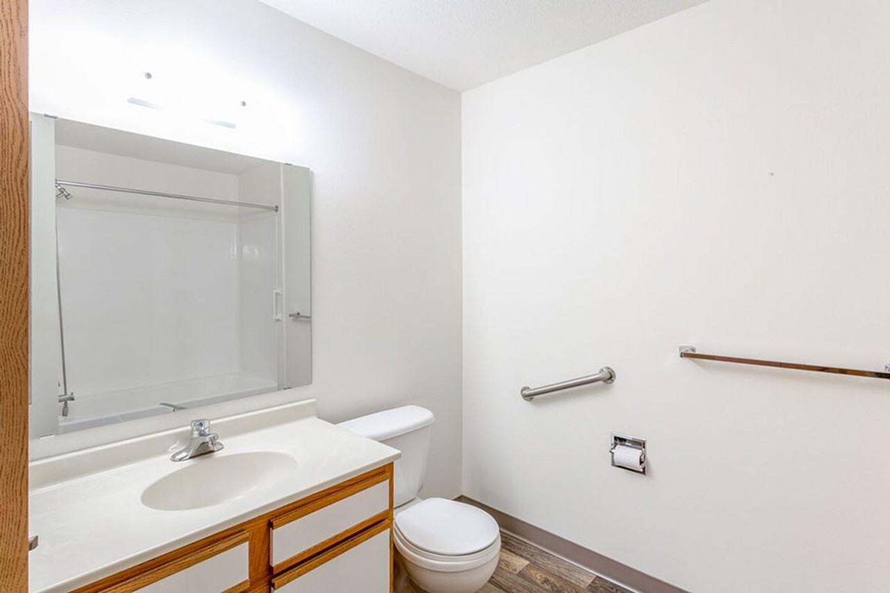 4200 Mckenzie Dr Se #212 - Photo 5 of 6