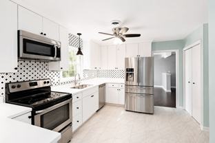 208 Surrey Rd - Photo 1 of 1