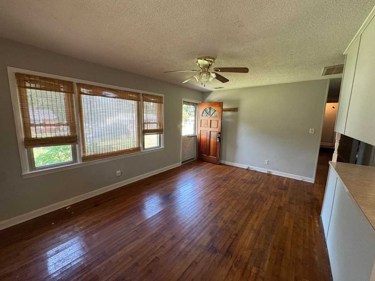 805 Furman St - Photo 3 of 19