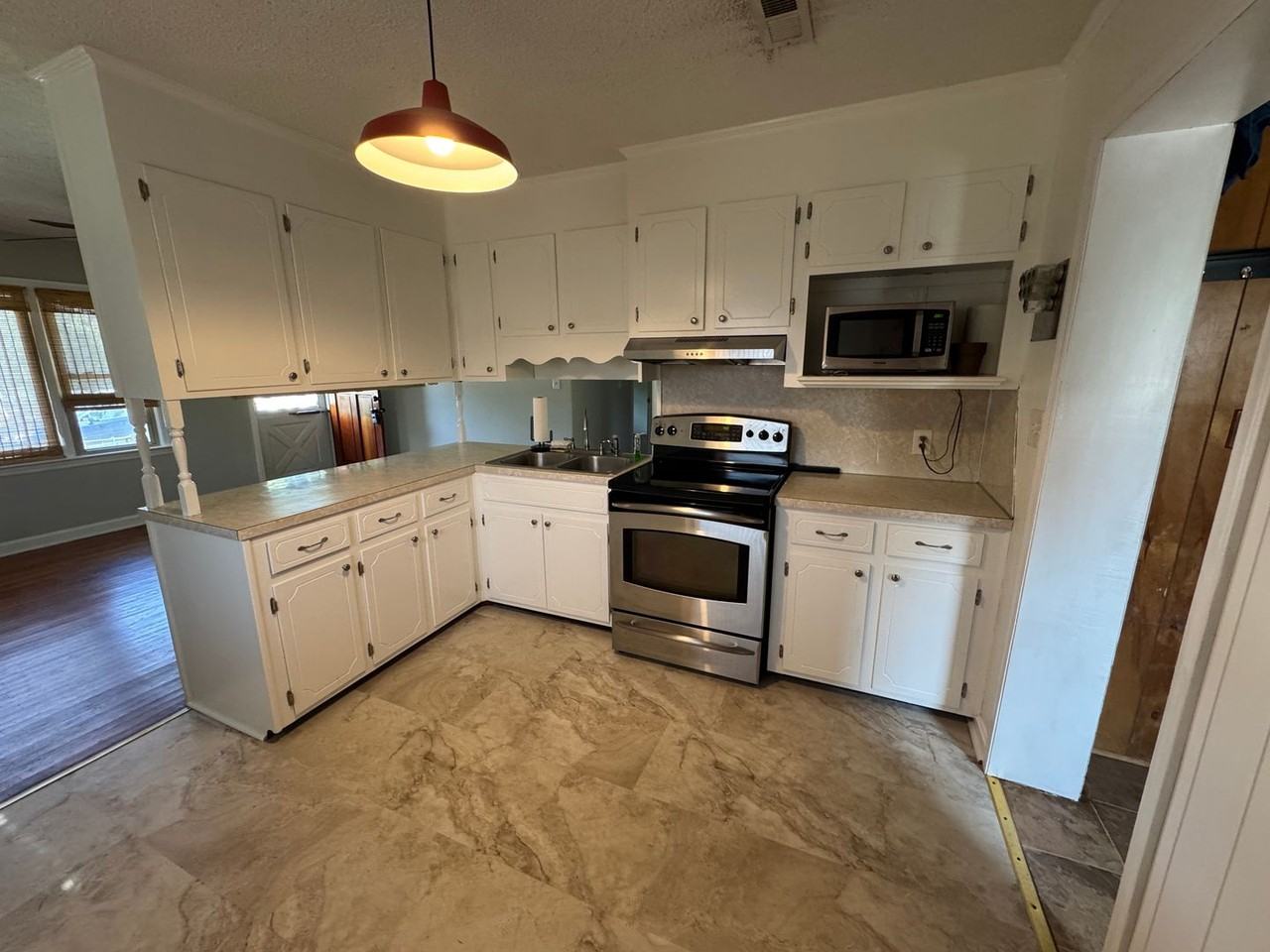 805 Furman St - Photo 5 of 19