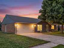 1221 Warwick Dr #NA - Photo 1 of 1