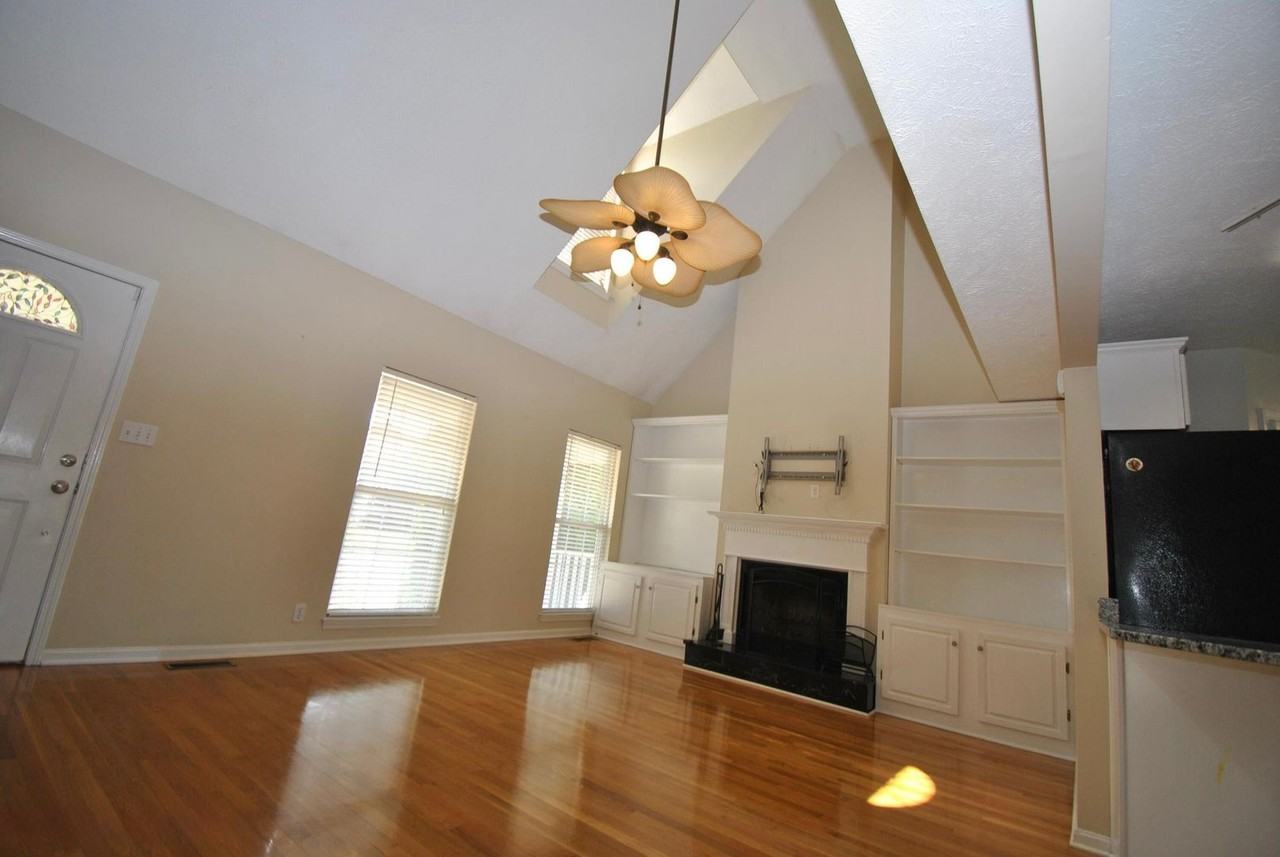 5307 Silver Wing Blvd - Photo 7 of 41