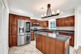 300 Sw 19th Ave #300 - Photo 1 of 1