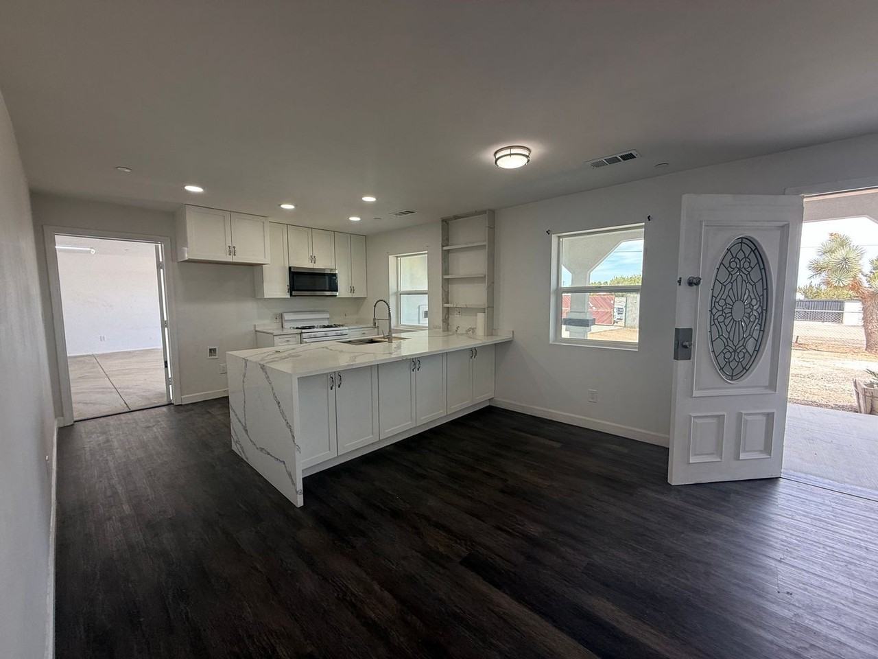 12977 Cactus St - Photo 2 of 29