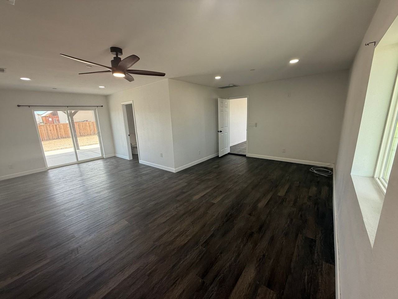 12977 Cactus St - Photo 6 of 29