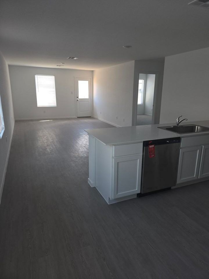 2754 Jasper Stone - Photo 5 of 25