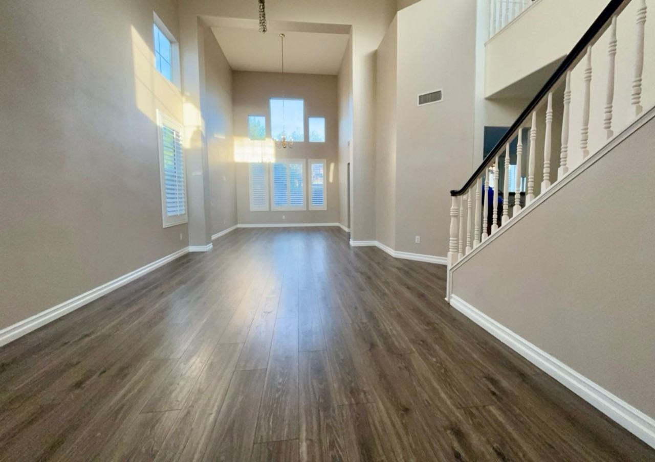 15780 Oliver St - Photo 6 of 18