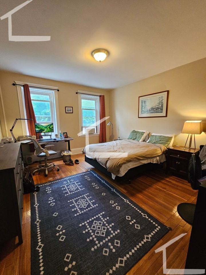 5 Euston St