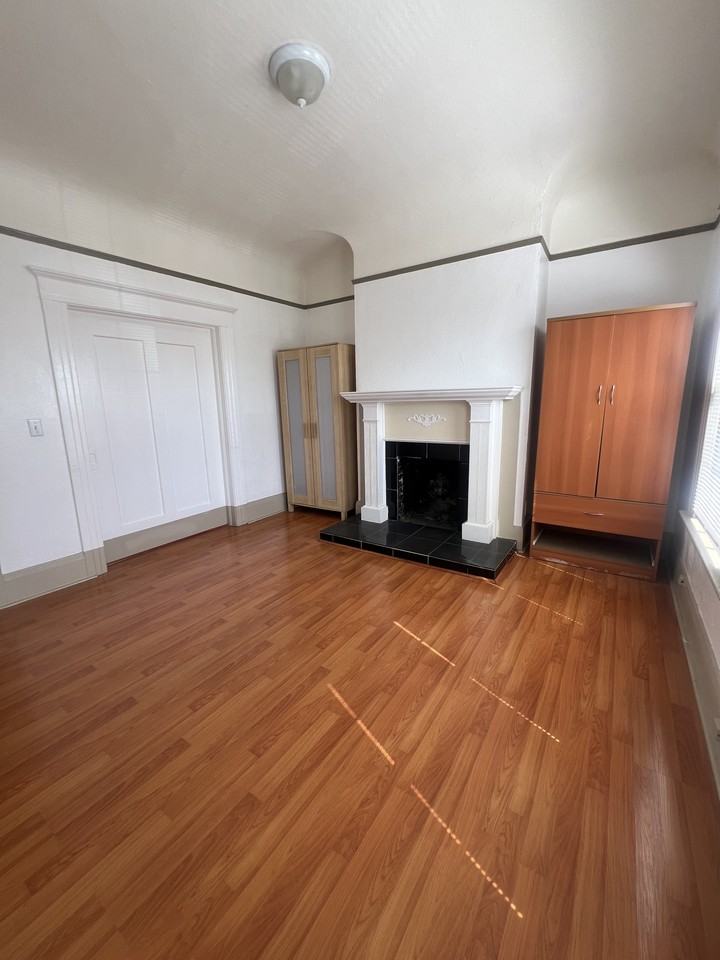 324 International Blvd #324 - Photo 7 of 26
