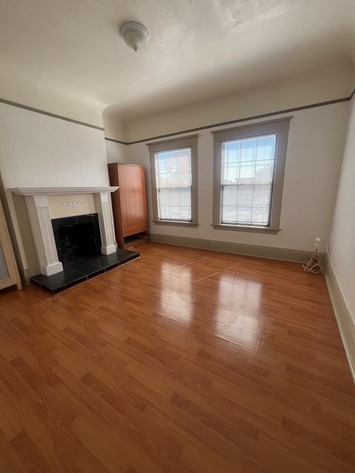 324 International Blvd #324 - Photo 7 of 26