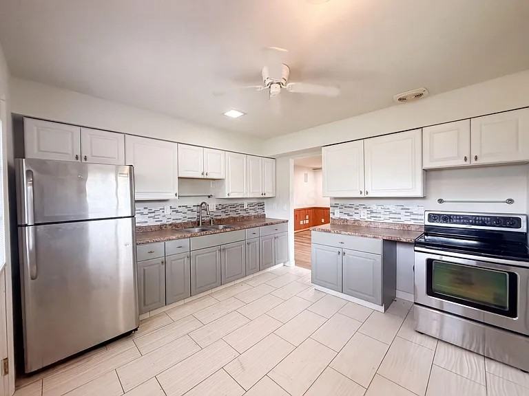 2221 Myrtle Avenue - Photo 4 of 6
